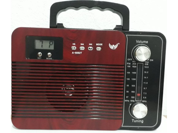 RADIO COM ENTRADA   USB   FM  RECEPTOR COM RELOGIO   3  BANDAS